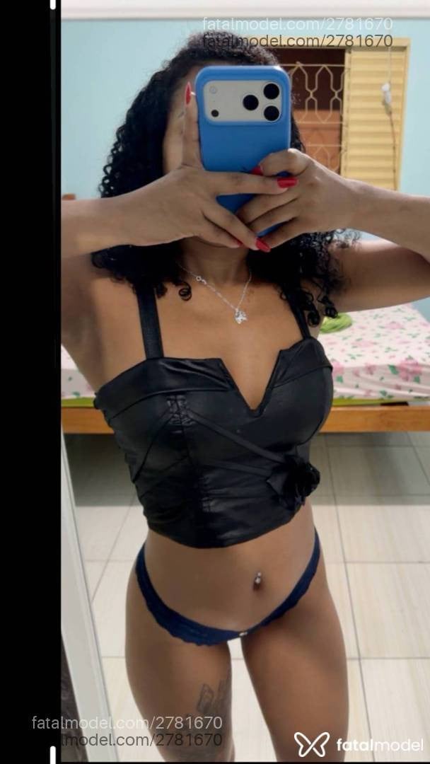 Acompanhante mulher morena (o) de olhos castanhos - Juliana