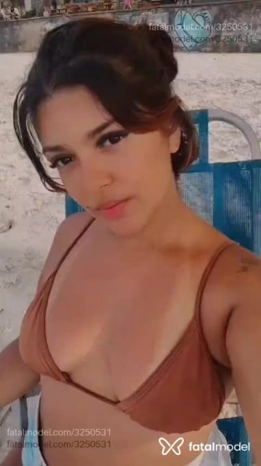Acompanhante mulher ruiva (o) de olhos castanhos em Rio de Janeiro - Anedd