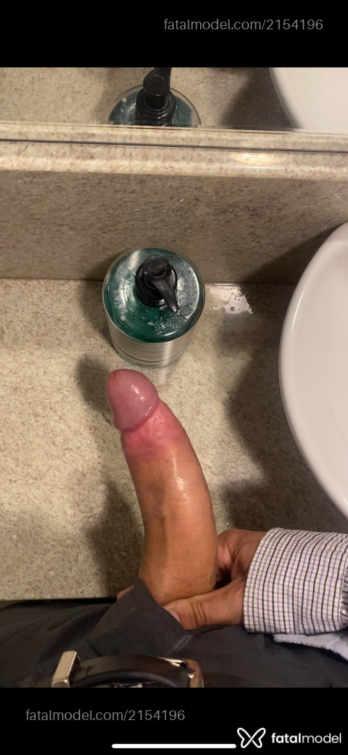 Acompanhante homem com cabelo castanho de olhos castanhos em São Paulo Acompanhante homem com cabelo castanho de olhos castanhos em São Paulo - Jota Junior