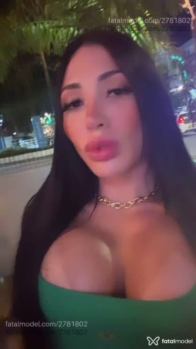 Acompanhante mulher com cabelo castanho de olhos mel em Caruaru Acompanhante mulher com cabelo castanho de olhos mel em Caruaru - Gabriela