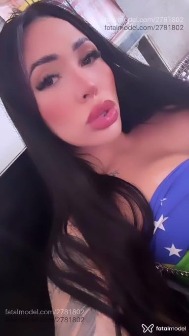 Acompanhante mulher com cabelo castanho de olhos mel em Caruaru Acompanhante mulher com cabelo castanho de olhos mel em Caruaru - Gabriela