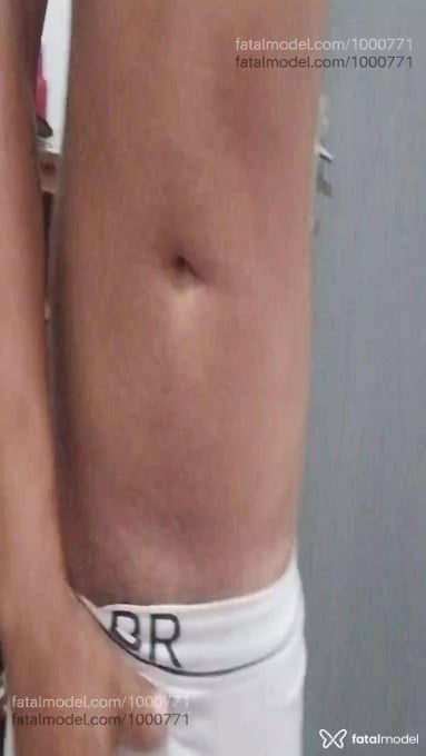 Acompanhante homem morena (o) de olhos castanhos em Primavera do Leste Acompanhante homem morena (o) de olhos castanhos em Primavera do Leste - Beone