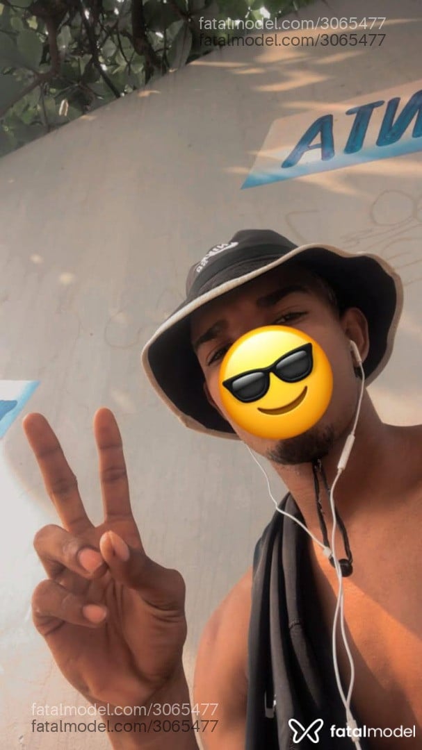 Acompanhante homem morena (o) de olhos castanhos em Rio de Janeiro - Maluquinho