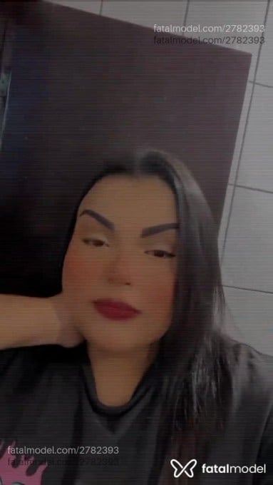 Acompanhante mulher com cabelo castanho de olhos castanhos em Florianópolis - Eduarda Ferreira