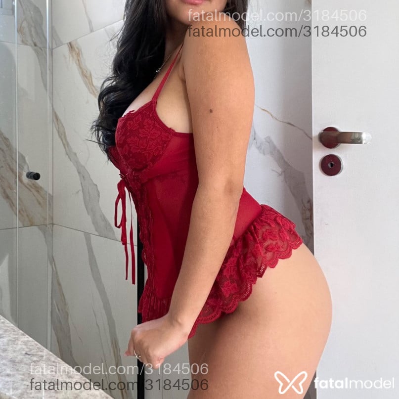 Acompanhante mulher morena (o) de olhos castanhos em Betim - Vitória