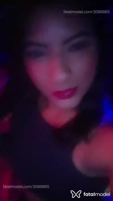 Acompanhante mulher morena (o) de olhos castanhos em Parobé Acompanhante mulher morena (o) de olhos castanhos em Parobé - Morena