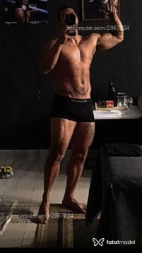 Acompanhante homem morena (o) de olhos pretos em Araguaína Acompanhante homem morena (o) de olhos pretos em Araguaína - Alfred Black