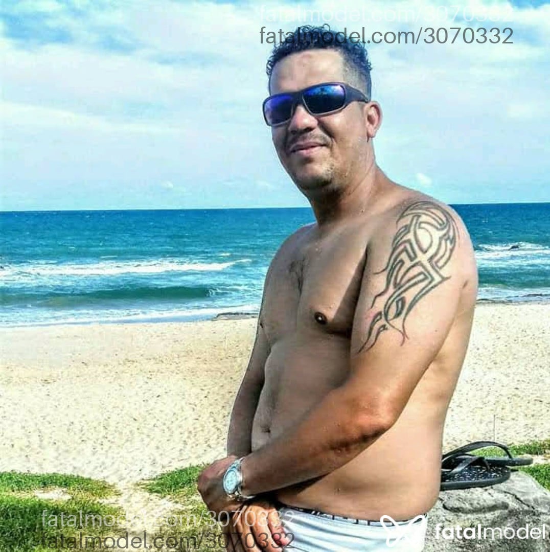 Acompanhante homem com cabelo castanho de olhos castanhos em Camaçari - Love