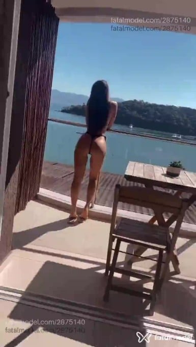 Acompanhante mulher morena (o) de olhos castanhos em Itapema - Julia