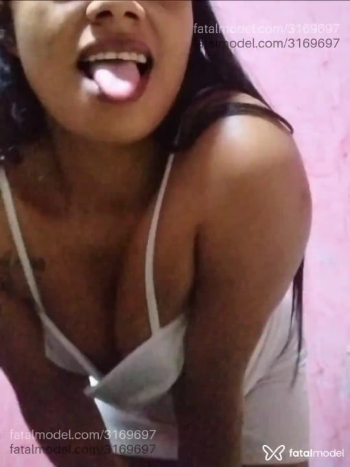 Acompanhante mulher morena (o) de olhos pretos - K Cigana Acompanhante mulher morena (o) de olhos pretos - K Cigana