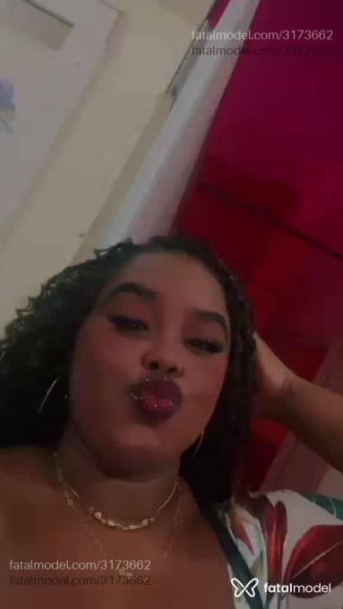Acompanhante mulher morena (o) de olhos pretos em Saquarema - Cacau