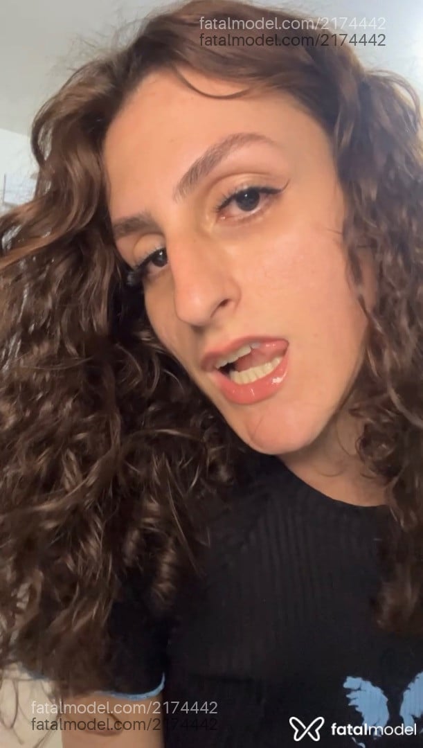 Acompanhante mulher trans ruiva (o) de olhos castanhos em Recife Acompanhante mulher trans ruiva (o) de olhos castanhos em Recife - Clara