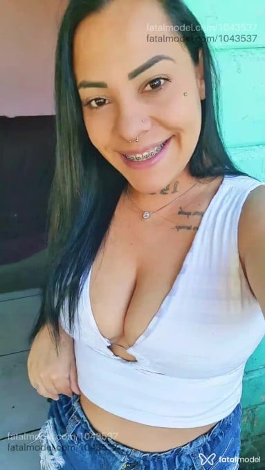 Acompanhante mulher com cabelo castanho de olhos castanhos - Beatriz Acompanhante mulher com cabelo castanho de olhos castanhos - Beatriz