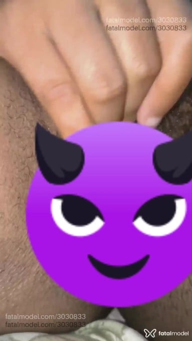 Acompanhante mulher morena (o) de olhos castanhos em Virtual - Adrih