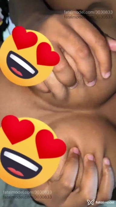 Acompanhante mulher morena (o) de olhos castanhos em Virtual - Adrih