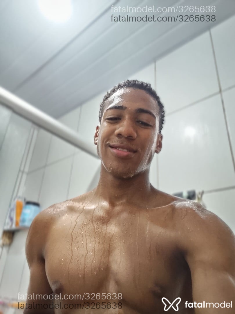 Acompanhante homem morena (o) de olhos pretos em Belo Horizonte - Soares