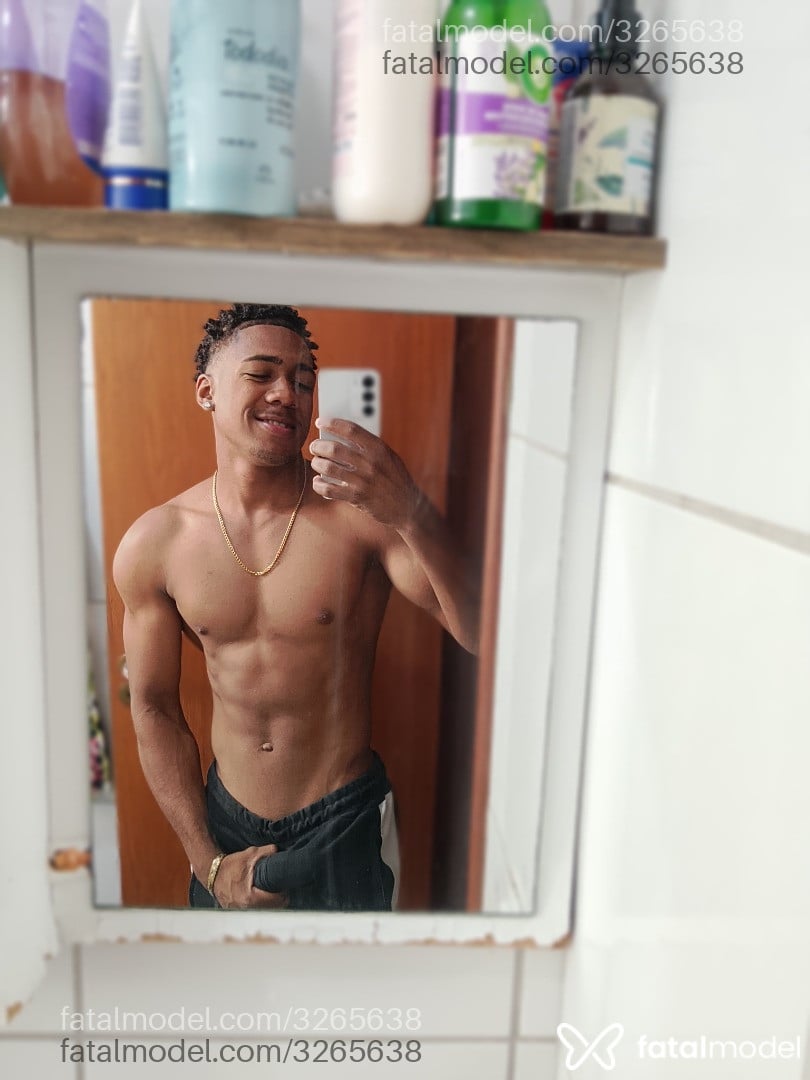 Acompanhante homem morena (o) de olhos pretos em Belo Horizonte - Soares