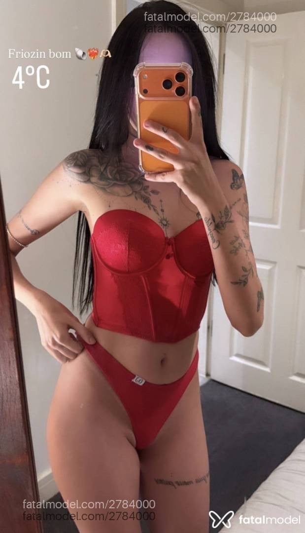 Acompanhante mulher morena (o) de olhos pretos - Ashyla