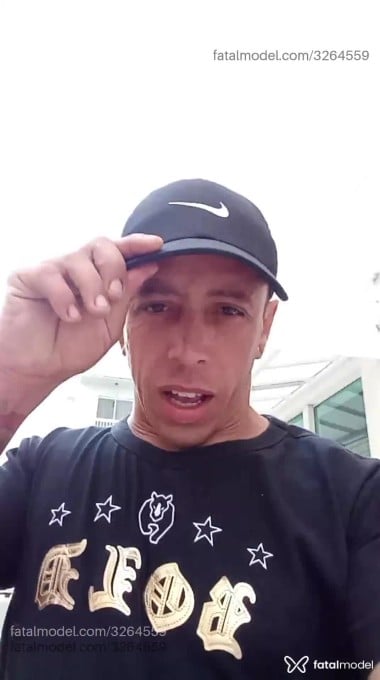 Acompanhante homem com cabelo castanho de olhos castanhos em Balneário Camboriú - Hugobosssc