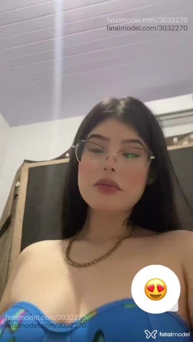 Acompanhante mulher morena (o) de olhos castanhos em Sinop - Mikaela Yuna