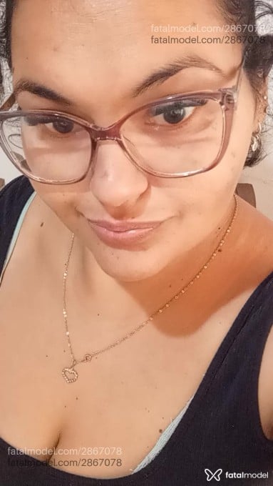 Acompanhante mulher com cabelo castanho de olhos castanhos em Virtual - Mayaa