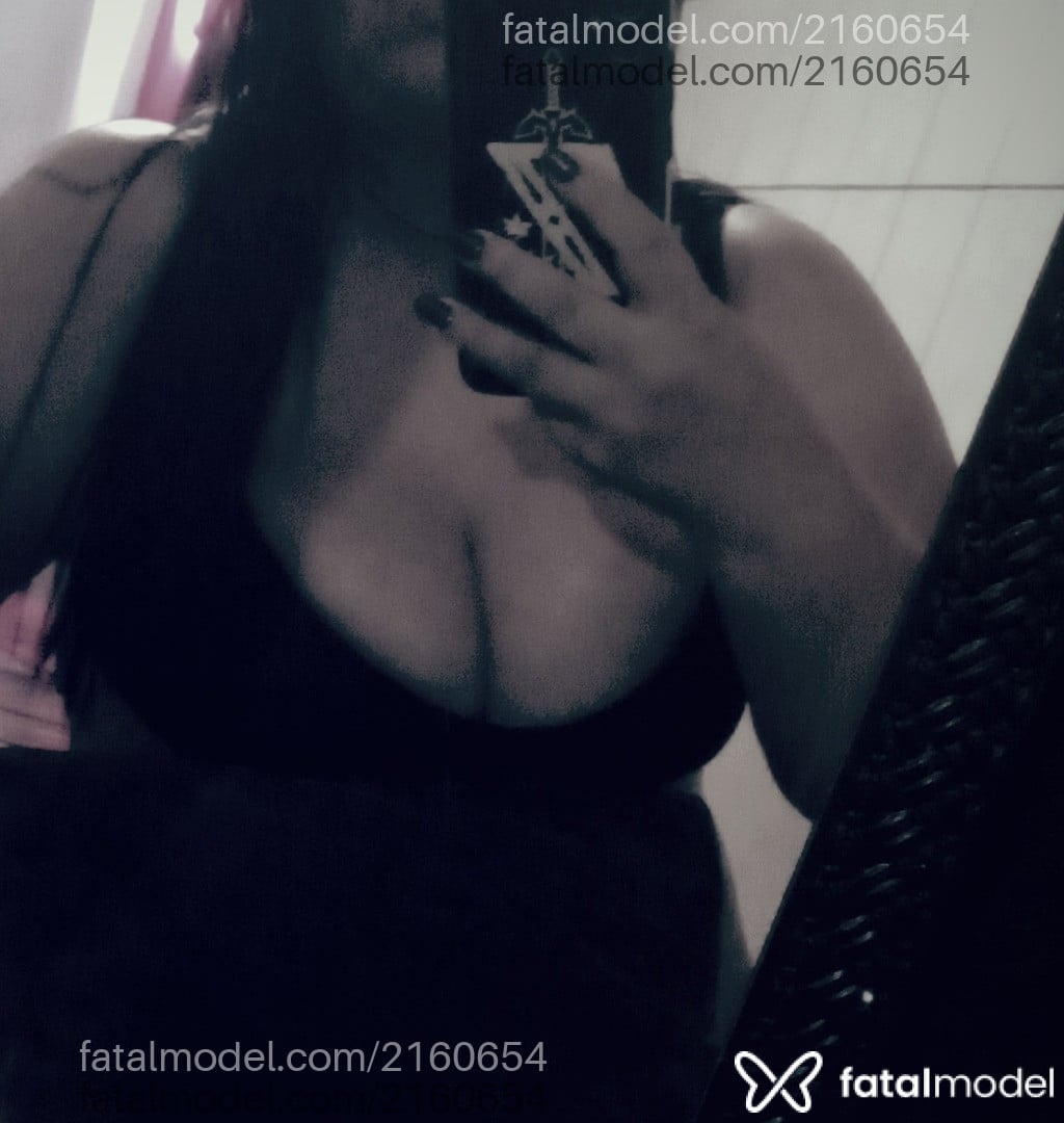 Acompanhante mulher morena (o) de olhos castanhos em Araras - Carla