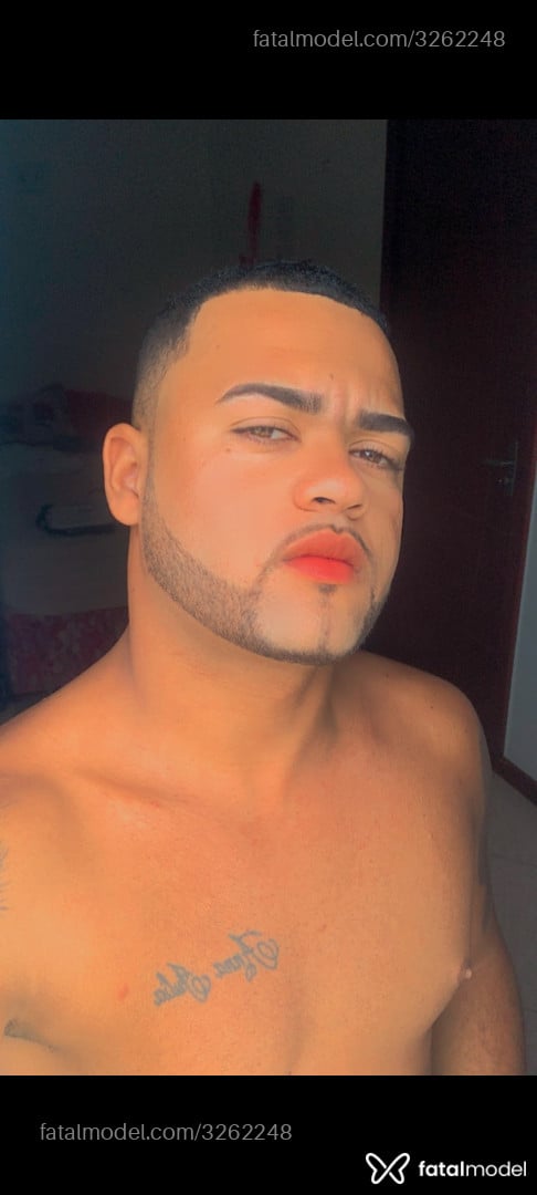 Acompanhante homem morena (o) de olhos mel em Rio de Janeiro - Gbzada