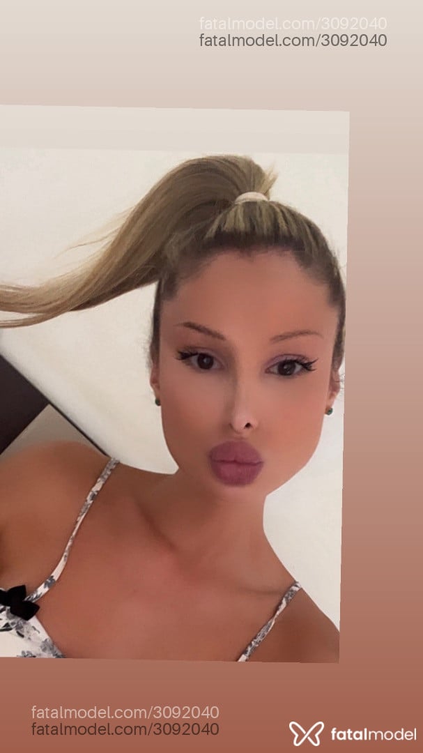 Acompanhante mulher trans loira (o) de olhos castanhos em Curitiba - Daniela Duarte