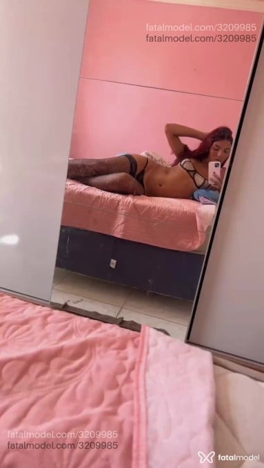 Acompanhante mulher trans ruiva (o) de olhos castanhos em Fortaleza - Penélope