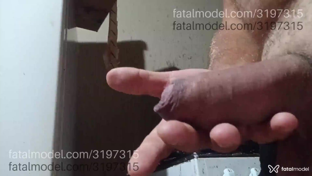 Acompanhante homem com cabelo castanho de olhos castanhos em São Simão - Alex