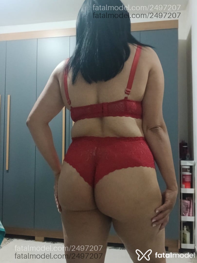 Acompanhante mulher morena (o) de olhos castanhos em Maringá Acompanhante mulher morena (o) de olhos castanhos em Maringá - Giovanna Moretti