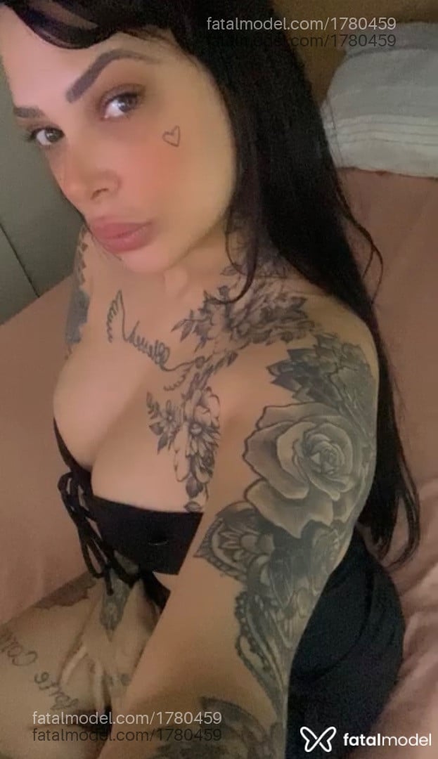 Acompanhante mulher com cabelo castanho de olhos castanhos em São Paulo - Cath Aguiar