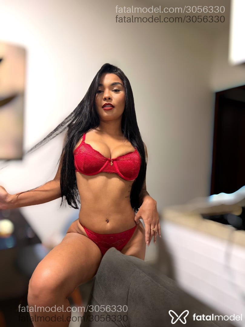 Acompanhante mulher morena (o) de olhos pretos em Brasília Acompanhante mulher morena (o) de olhos pretos em Brasília - Melissa Liz