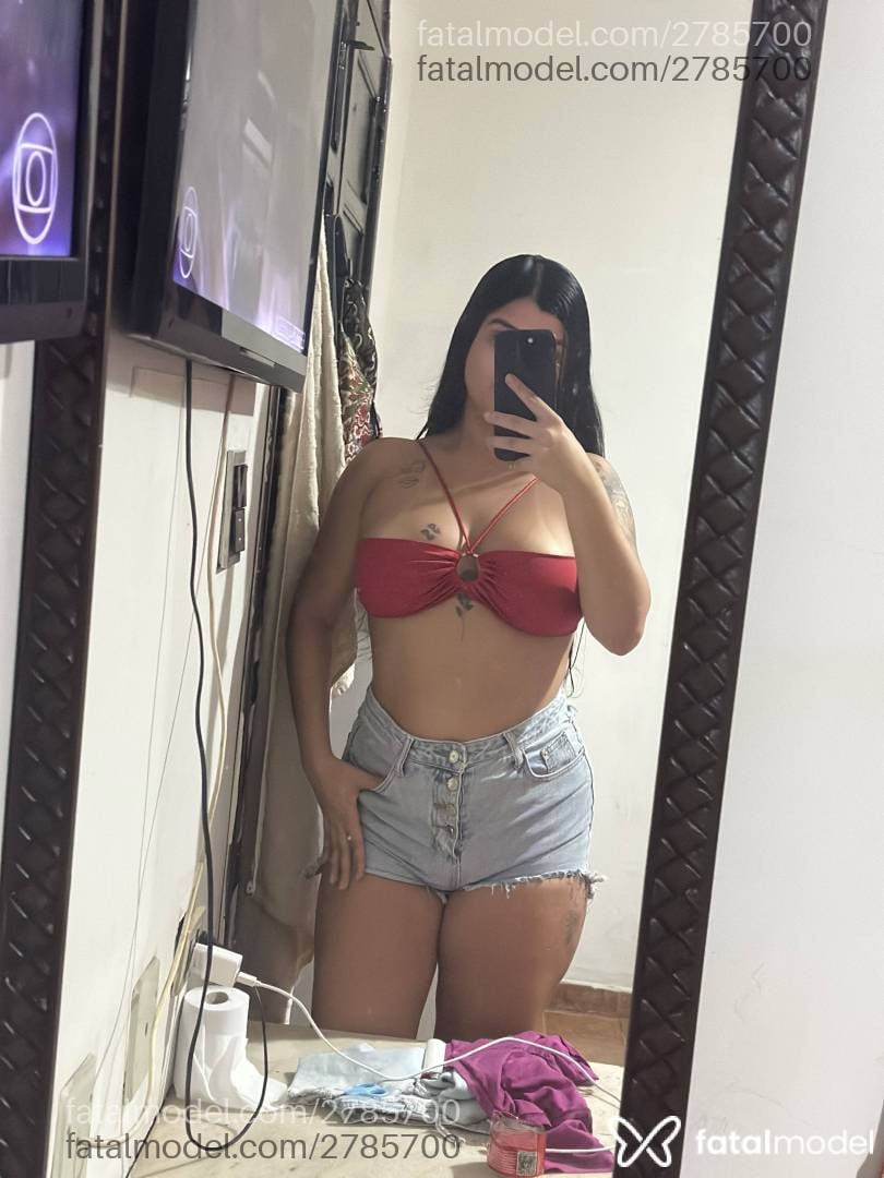 Acompanhante mulher morena (o) de olhos castanhos - Mirella Dias Acompanhante mulher morena (o) de olhos castanhos - Mirella Dias
