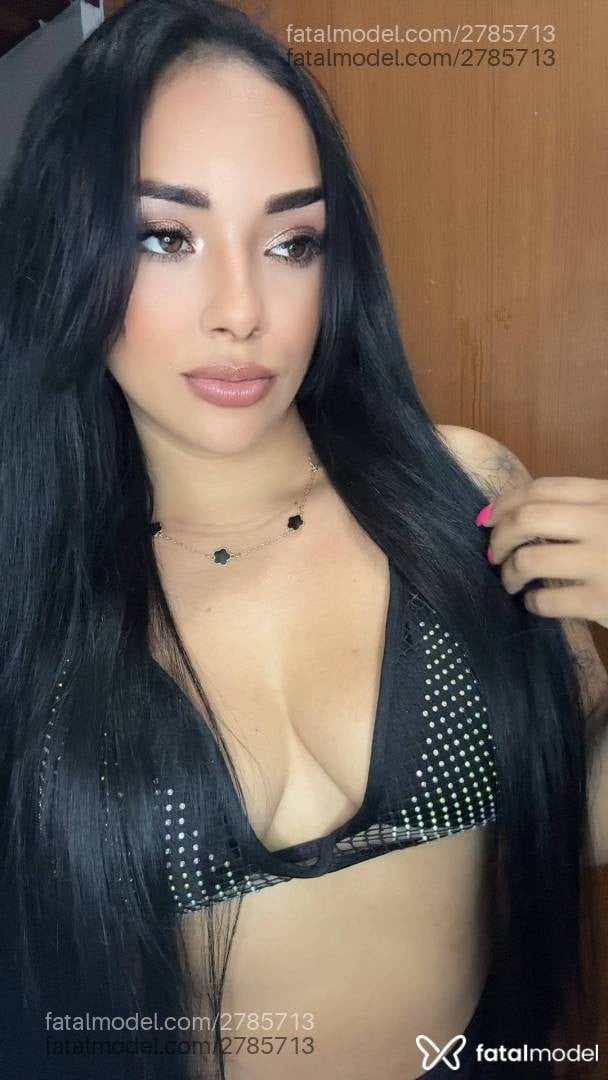 Acompanhante mulher com cabelo castanho de olhos castanhos - Morenams Acompanhante mulher com cabelo castanho de olhos castanhos - Morenams