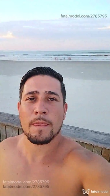 Acompanhante homem com cabelo castanho de olhos castanhos em São Paulo Acompanhante homem com cabelo castanho de olhos castanhos em São Paulo - Pardinho