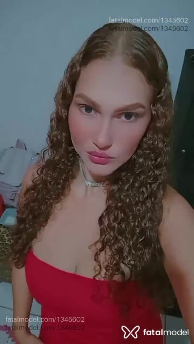 Acompanhante mulher ruiva (o) de olhos castanhos - Jaqueline