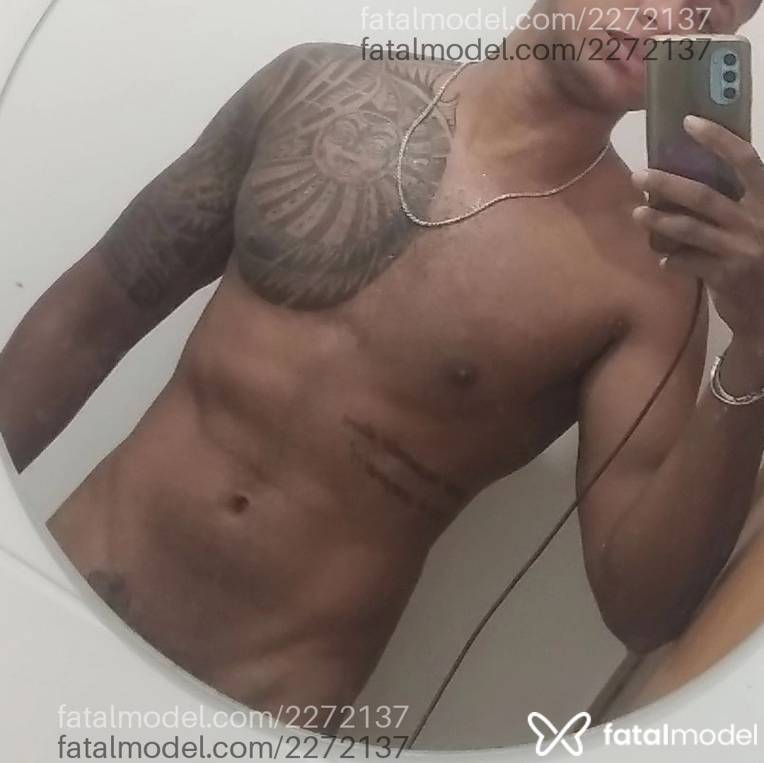 Acompanhante homem morena (o) de olhos pretos em Virtual - Lincolnblack