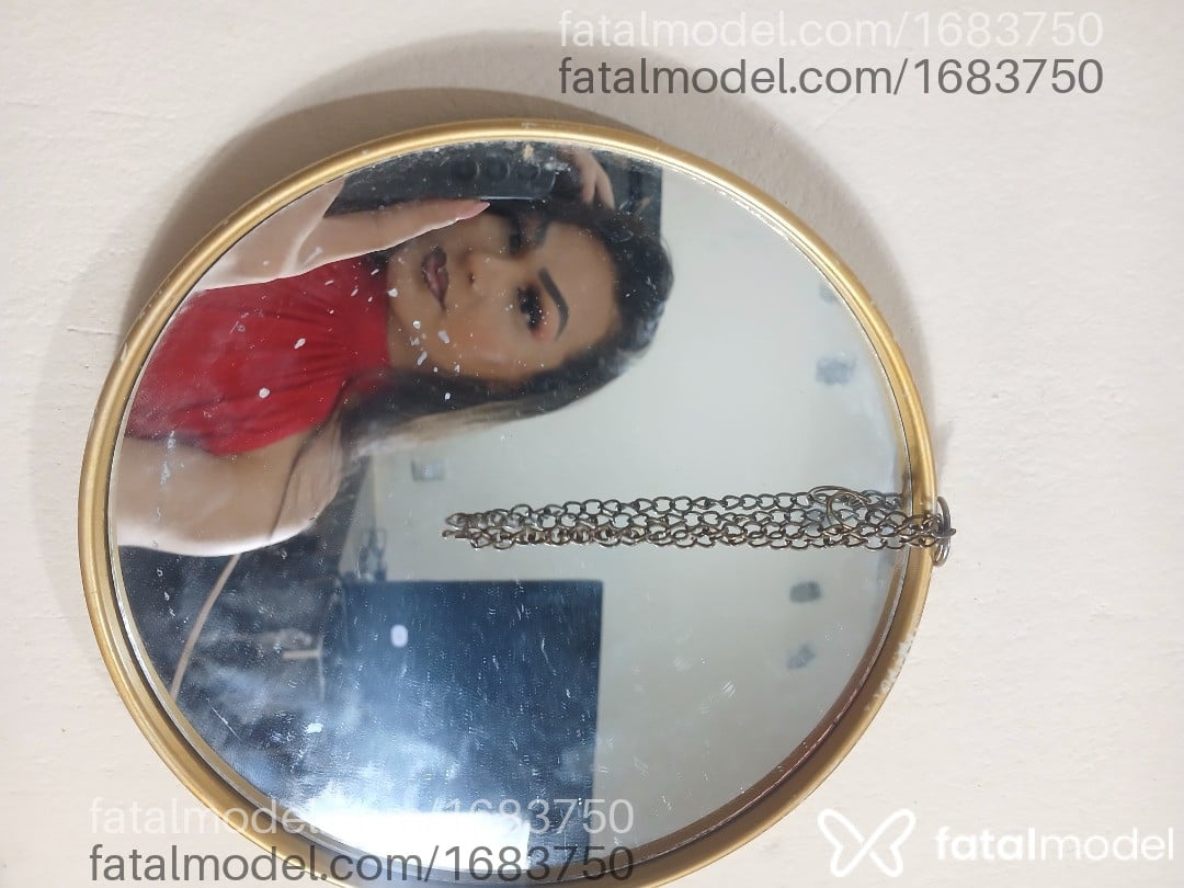 Acompanhante mulher trans com cabelo castanho de olhos mel em Belém - Mayte Castilho