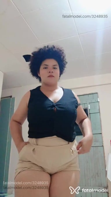 Acompanhante mulher morena (o) de olhos castanhos em Araripina Acompanhante mulher morena (o) de olhos castanhos em Araripina - Madu Silva