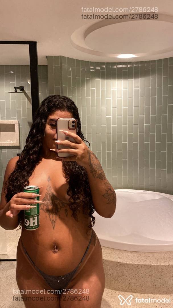 Acompanhante mulher morena (o) de olhos castanhos - Joyce Rita