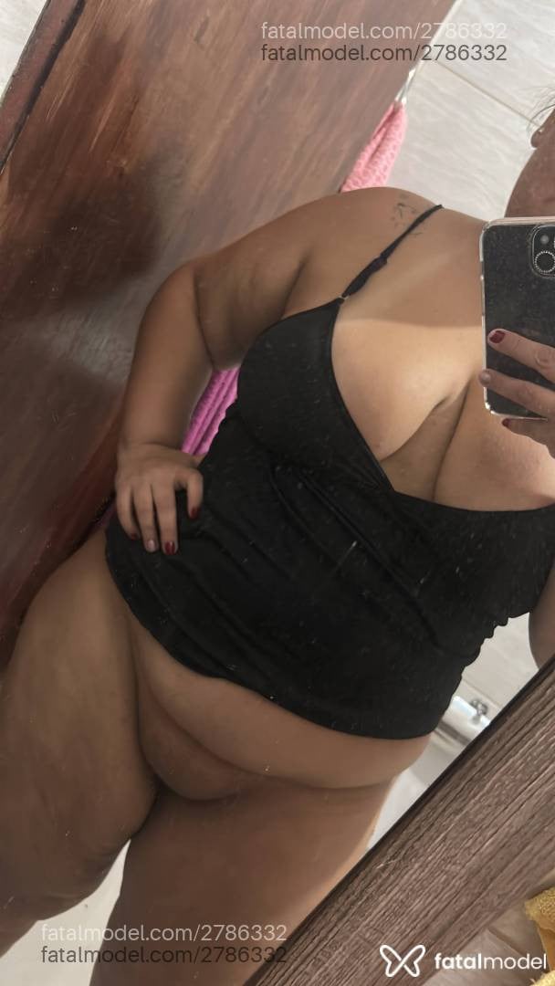 Acompanhante mulher com cabelo castanho de olhos castanhos em Bauru - Line