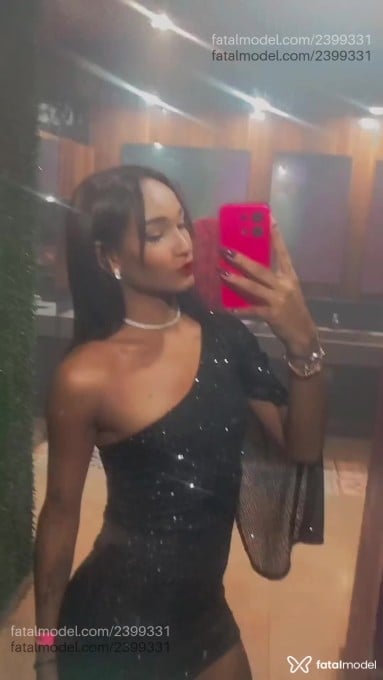 Acompanhante mulher trans com cabelo castanho de olhos castanhos em Santo Antônio da Platina - Isabella Arena