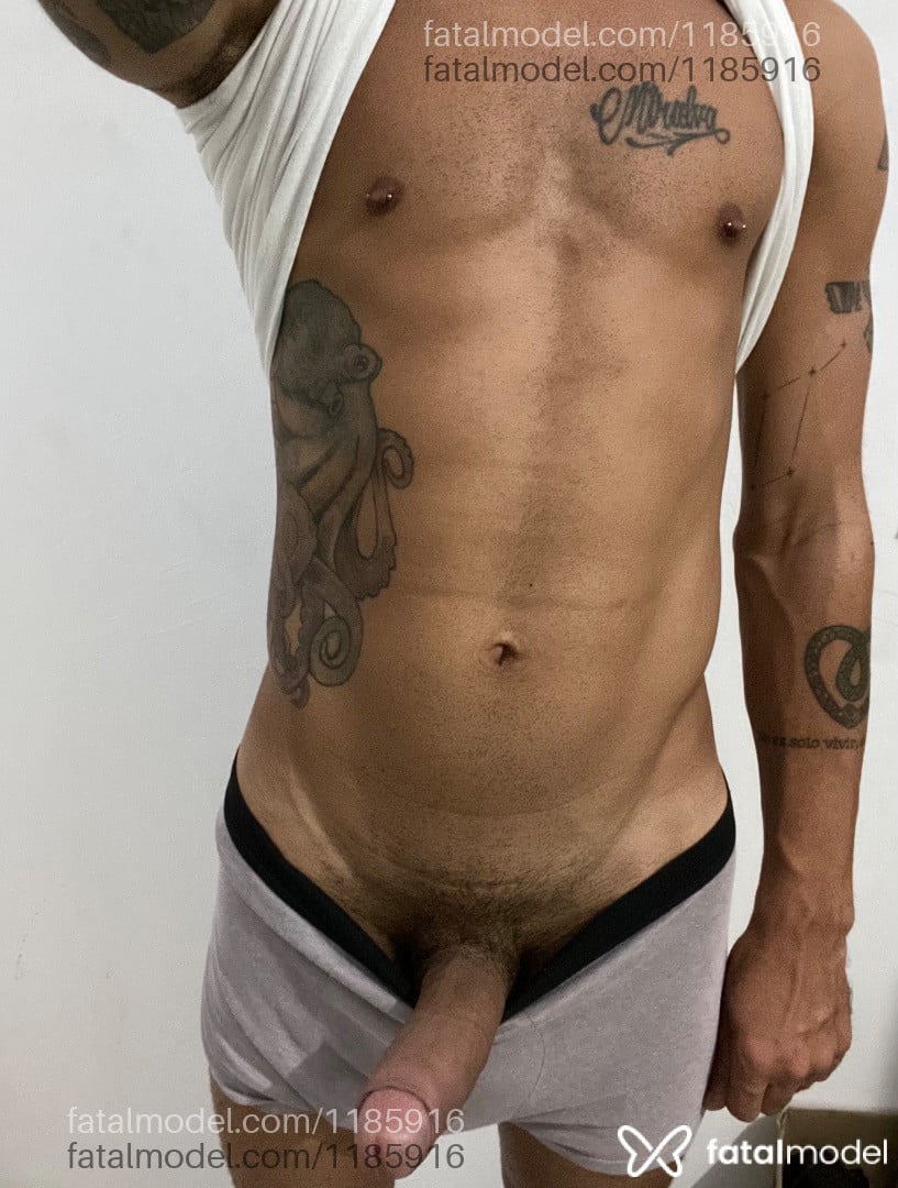 Acompanhante homem morena (o) de olhos castanhos - Felipe Acompanhante homem morena (o) de olhos castanhos - Felipe