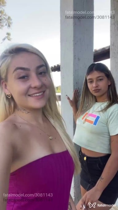 Acompanhante mulher loira (o) de olhos mel em Bom Princípio Acompanhante mulher loira (o) de olhos mel em Bom Princípio - Eduarda Caroline