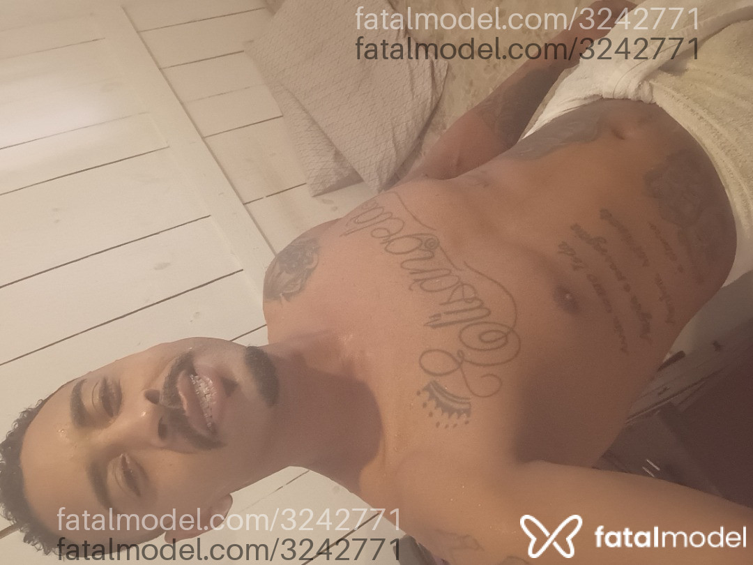 Acompanhante homem morena (o) de olhos castanhos em Blumenau Acompanhante homem morena (o) de olhos castanhos em Blumenau - Amaral