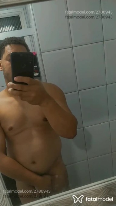 Acompanhante homem com cabelo castanho de olhos castanhos em Vila Velha - Bahianinho