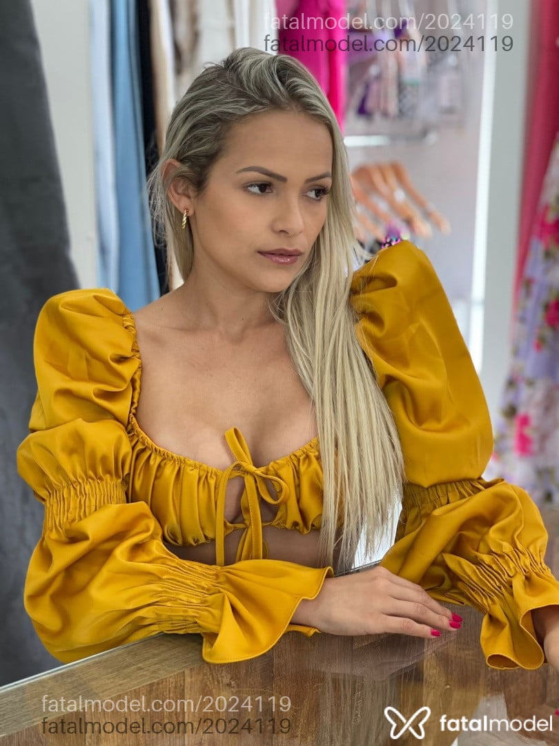 Acompanhante mulher loira (o) de olhos castanhos em Balneário Camboriú - Anna