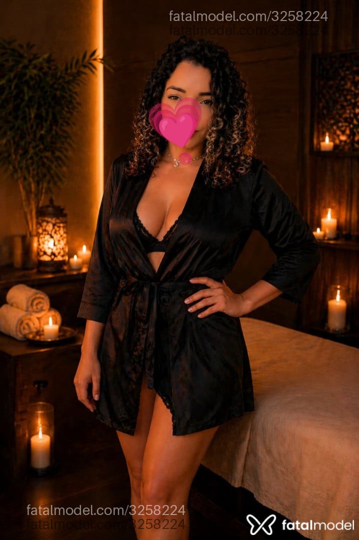 Acompanhante mulher com cabelo castanho de olhos castanhos em Ipatinga - Nádia Couto