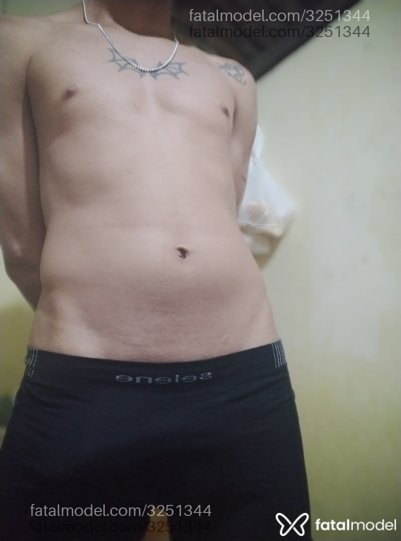 Acompanhante homem morena (o) de olhos mel em Feira de Santana Acompanhante homem morena (o) de olhos mel em Feira de Santana - Dan Lima